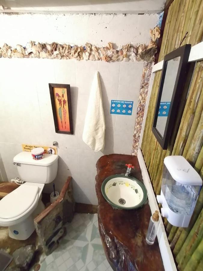Hospedaje Pirata Express Capurganá Exteriör bild