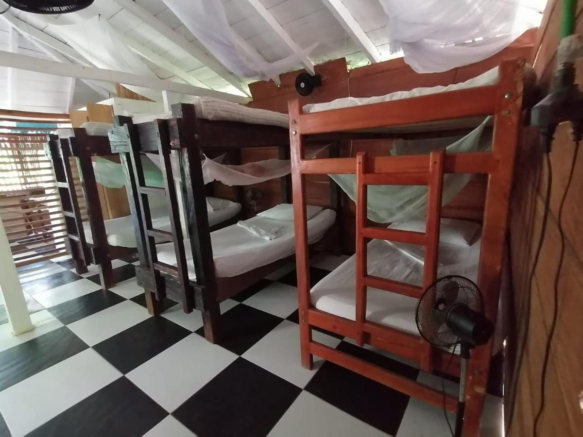 Hospedaje Pirata Express Capurganá Exteriör bild